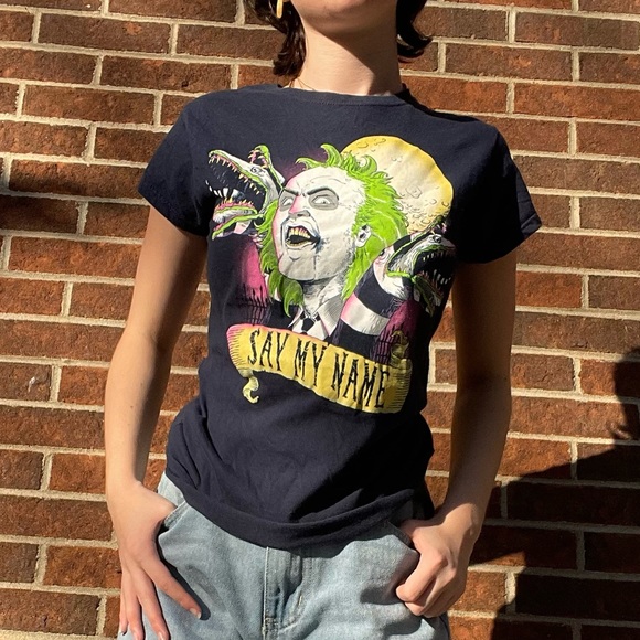 SOLD Beetlejuice graphic tee - Picture 4 of 8